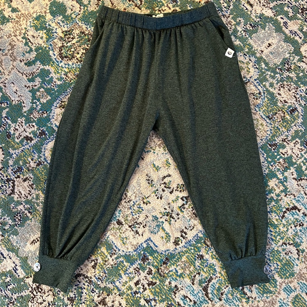 Tillage | sophisticated cropped pants | Sz Medium